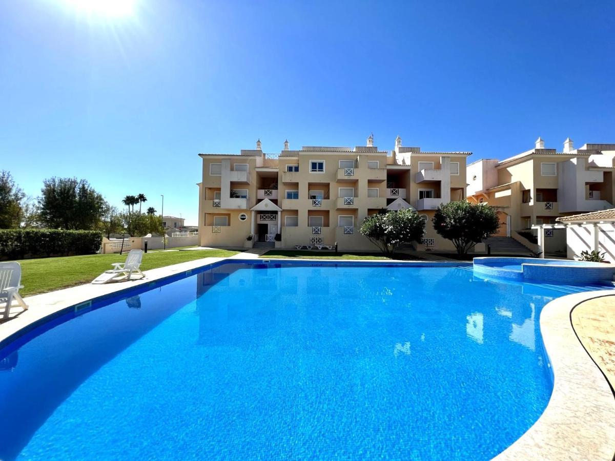 Albufeira Valley 1 With Pool By Homing Экстерьер фото